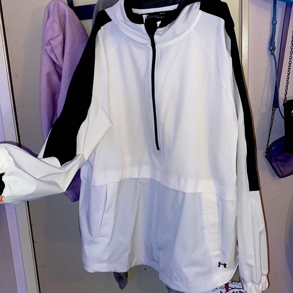 Under armour windbreaker (HEATGEAR)